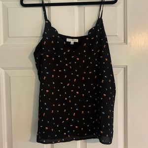 NWOT scallop neckline tank